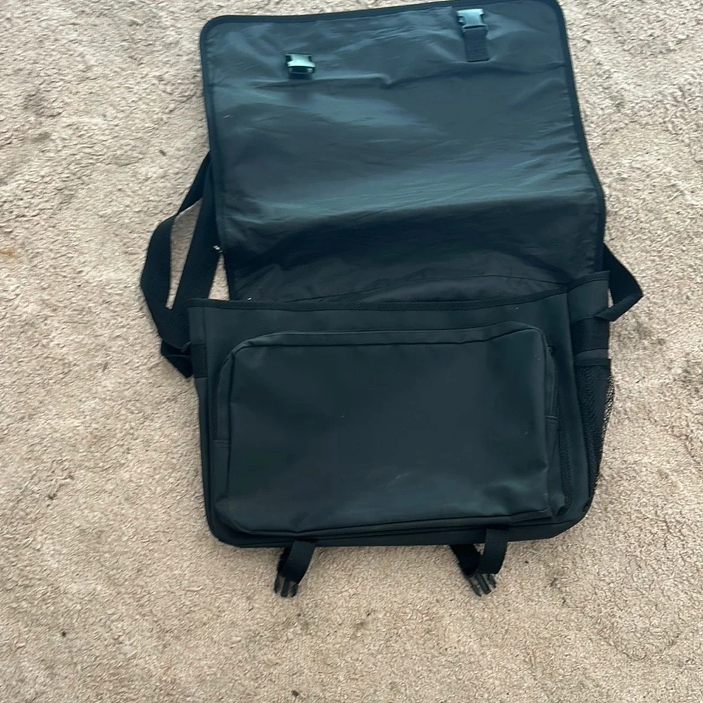 Hugo Boss Olive Green & Black Messenger Bag Laptop Crossbody Satchel